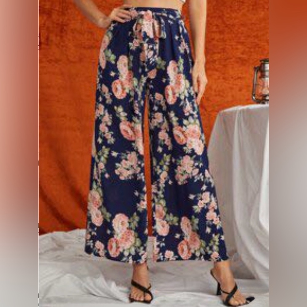 SHEIN | Wide Leg Crop Floral Pant